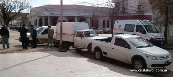  Choque múltiple de vehículos en la zona céntrica de Urdinarrain