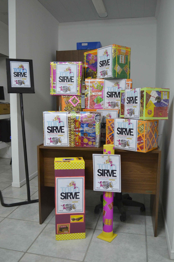 Papeles de golosinas para reciclar objetos y darles nueva utilidad