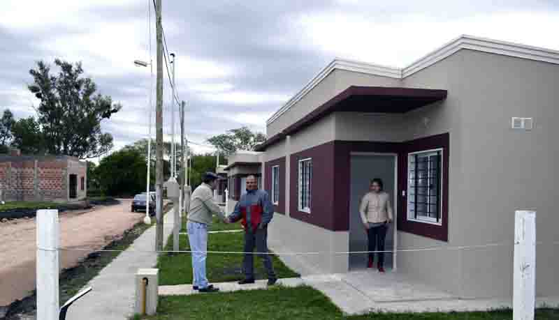 Cuenta regresiva para la entrega  de viviendas en Urdinarrain