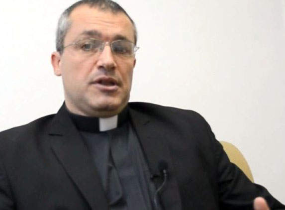  Larroque: proyectarán  la película del dirigente postulado a Santo 