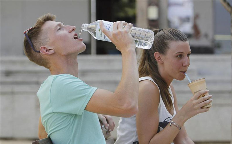 La deshidratación, peligro potenciado por el calor
