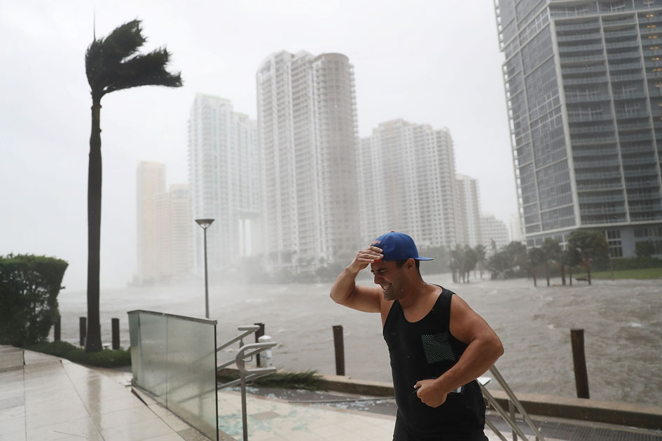 Irma descarga su furia y deja los  primeros muertos en Florida