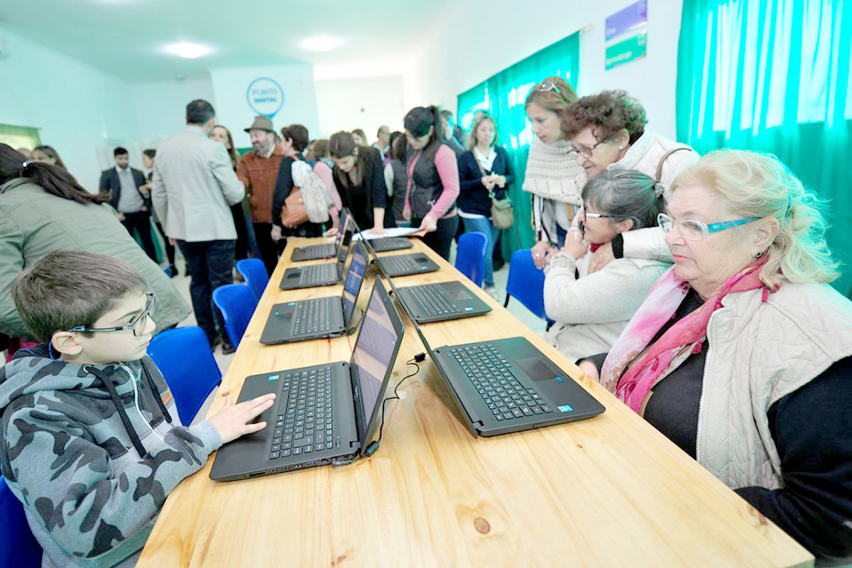 Fue inaugurado el  "Punto Digital" en  Pueblo Belgrano