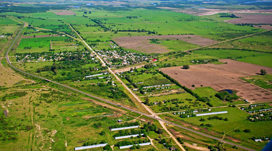 Gestiones por la pavimentación  del acceso a Enrique Carbó