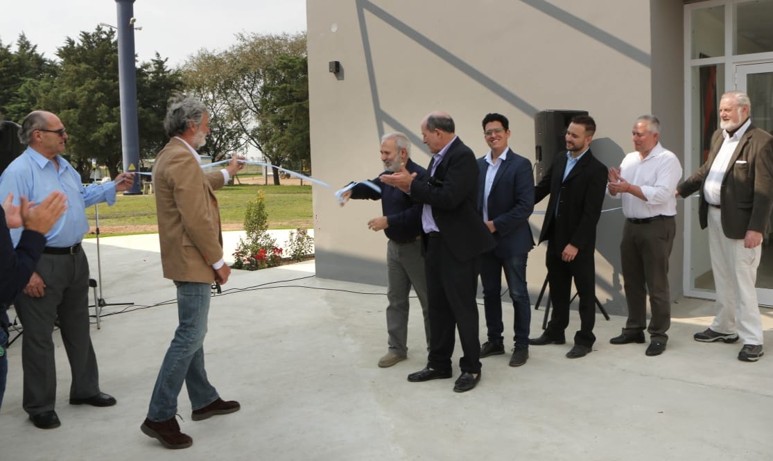Se inauguró el salón de  usos múltiples del Parque  Industrial de Urdinarrain
