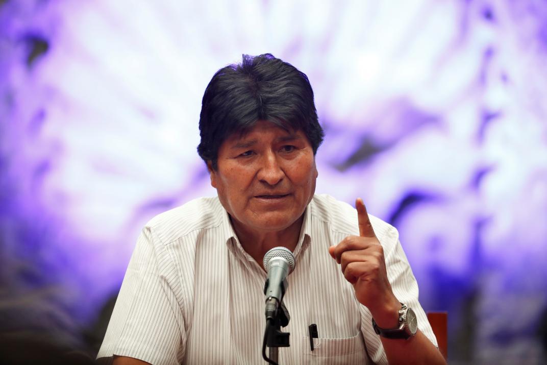 Morales: "Por la democracia, retiro mi candidatura, pero debería terminar mi mandato"