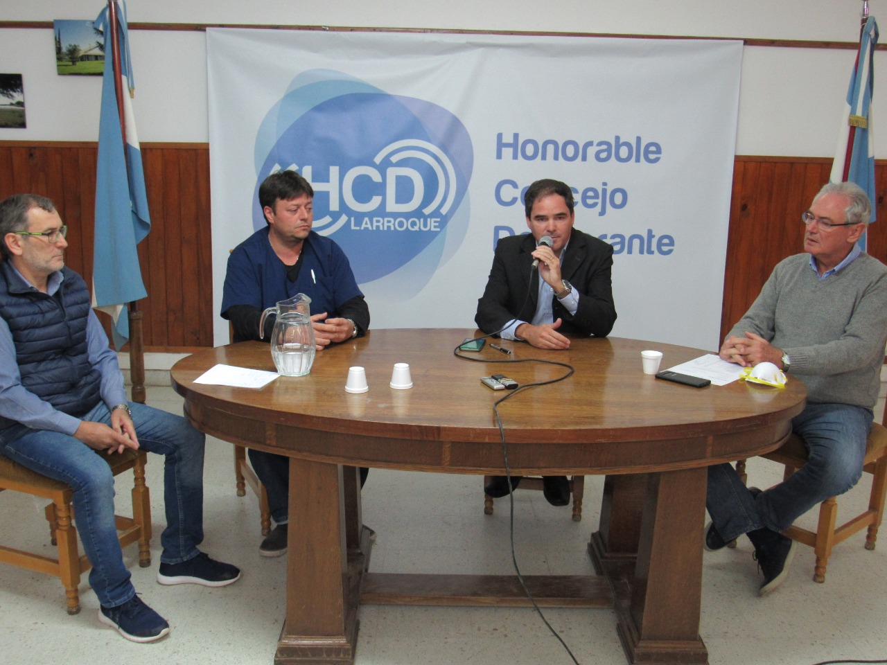 Larroque: medidas del Comité, refuerzo de controles, dengue y la situación económica