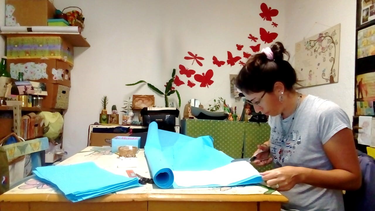 Aldeanos se suman a la campaña de confección de barbijos