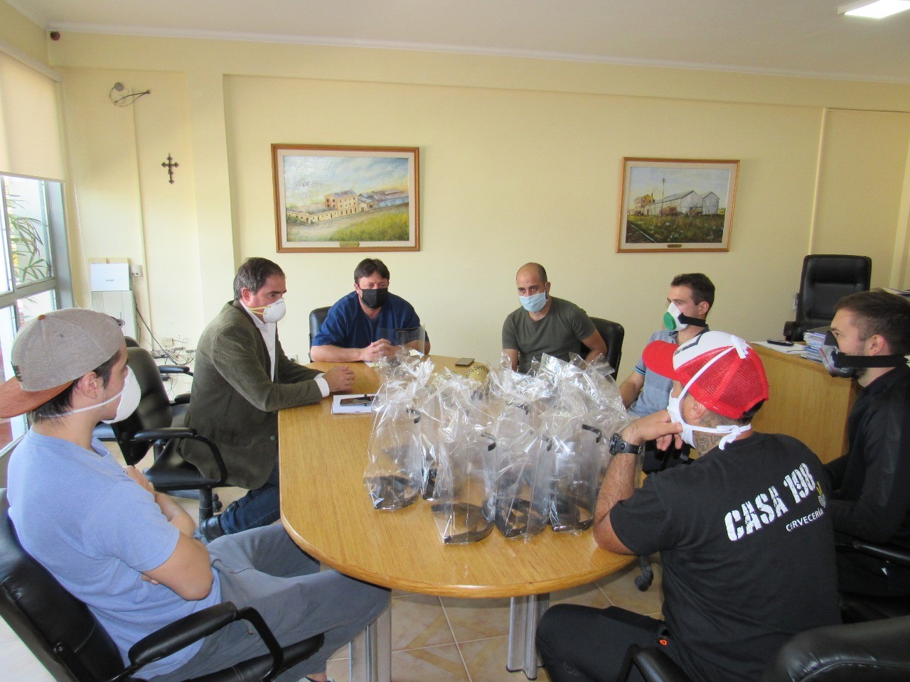 La Municipalidad de Larroque  recibió máscaras de protección facial