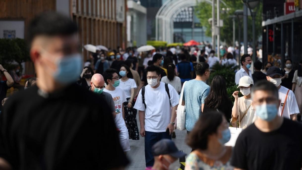 Las muertes por coronavirus  en el mundo superan las 300.000,  mientras las economías caen