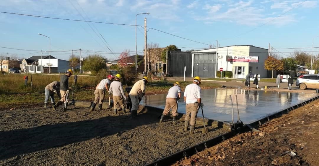 Avanzan obras en el ingreso y casco urbano de Urdinarrain