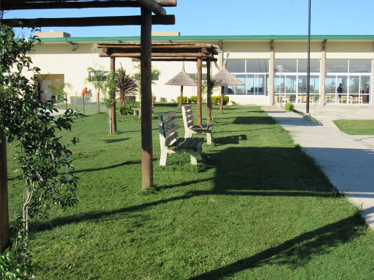 Larroque: Comienzan a desarrollarse actividades en el Polideportivo Municipal