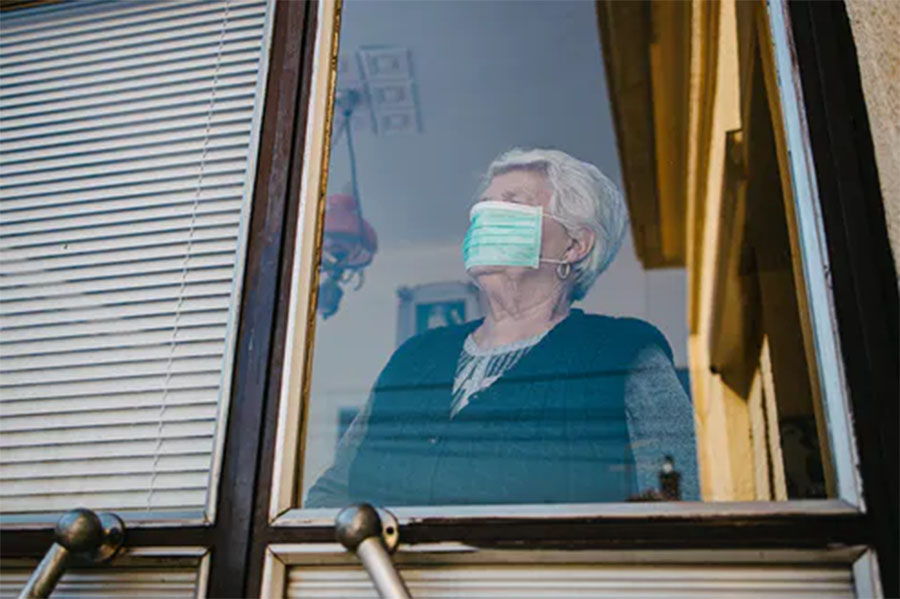 La cuarentena protege frente al coronavirus: de  los 18 casos locales, solo uno es de la tercera edad