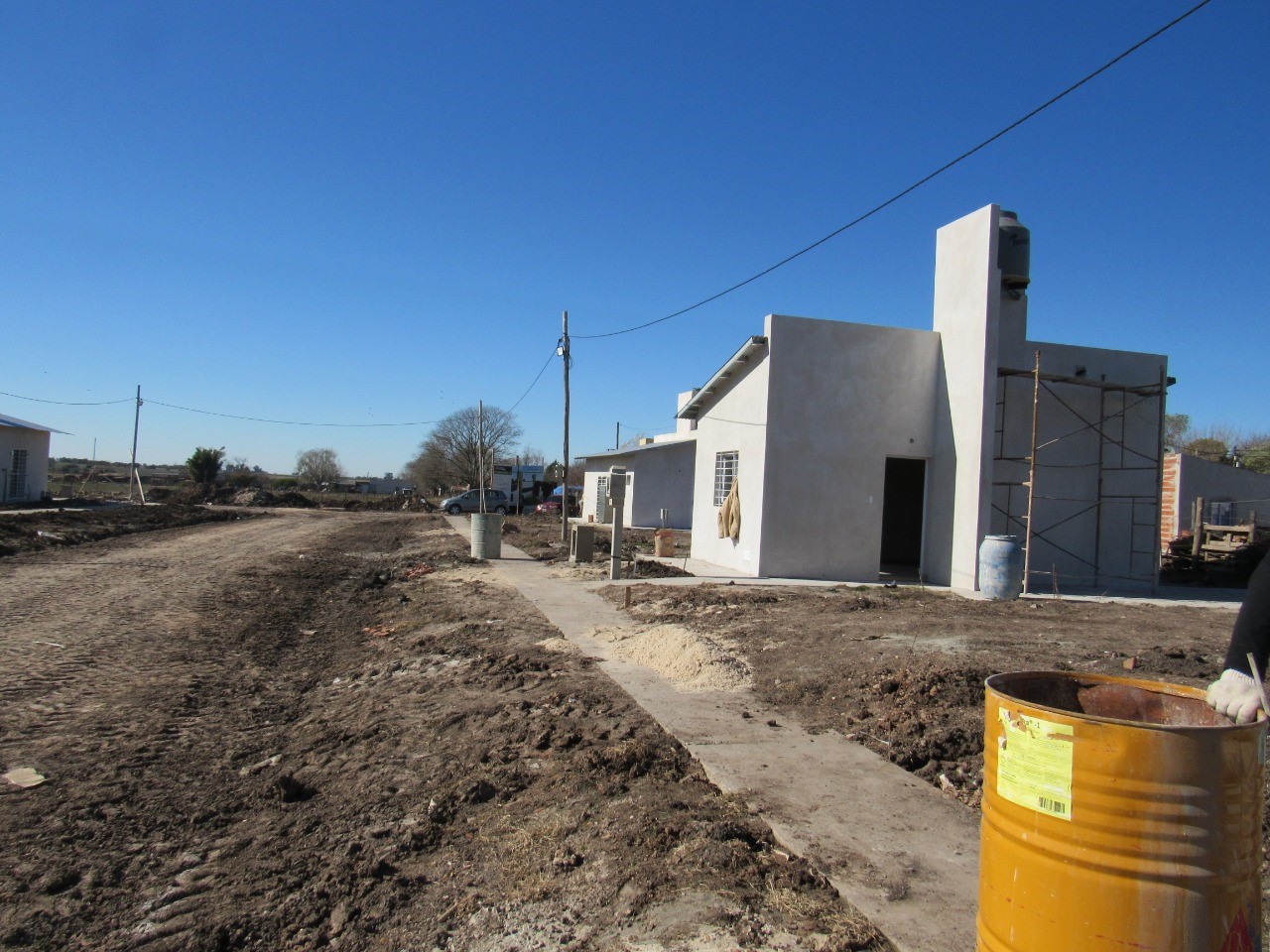 Larroque informó sobre tareas que se realizan en la vía pública