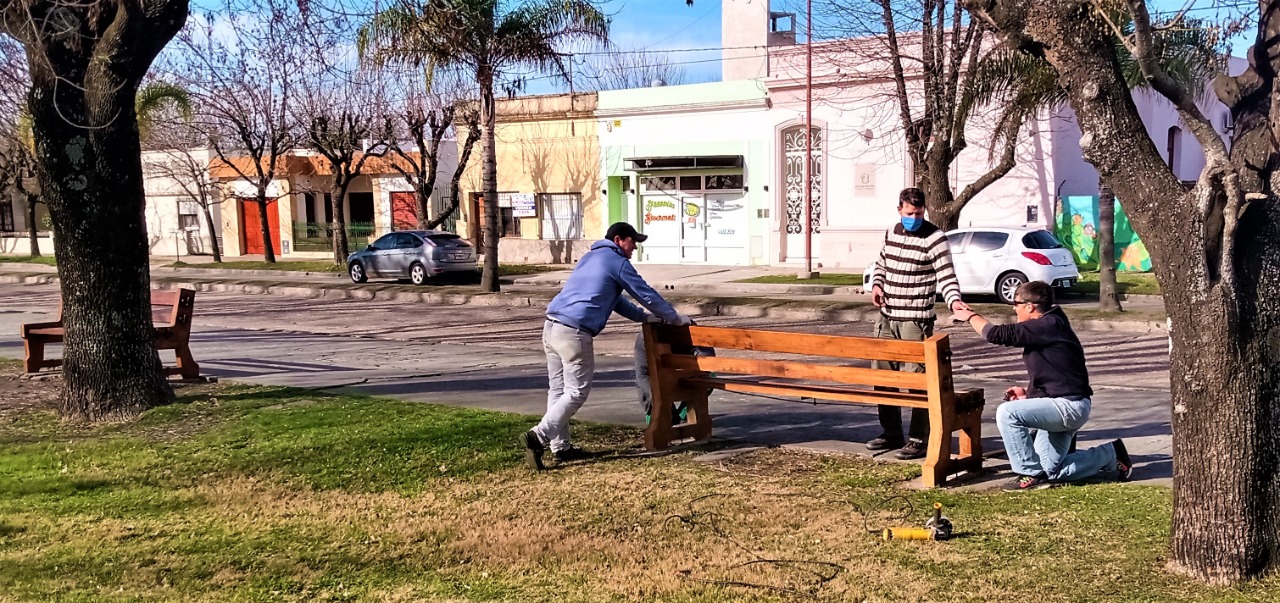 Urdinarrain: restauran juegos y bancos en el complejo “La Estación”