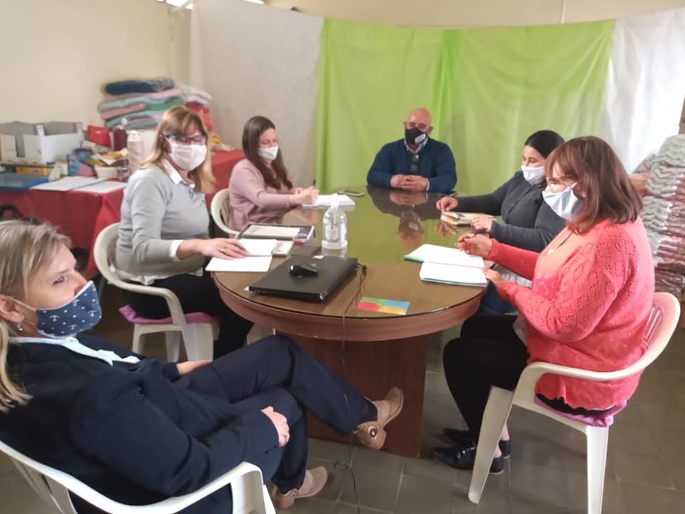 Gilbert: el intendente mantuvo un encuentro con directivos de la Escuela N°27