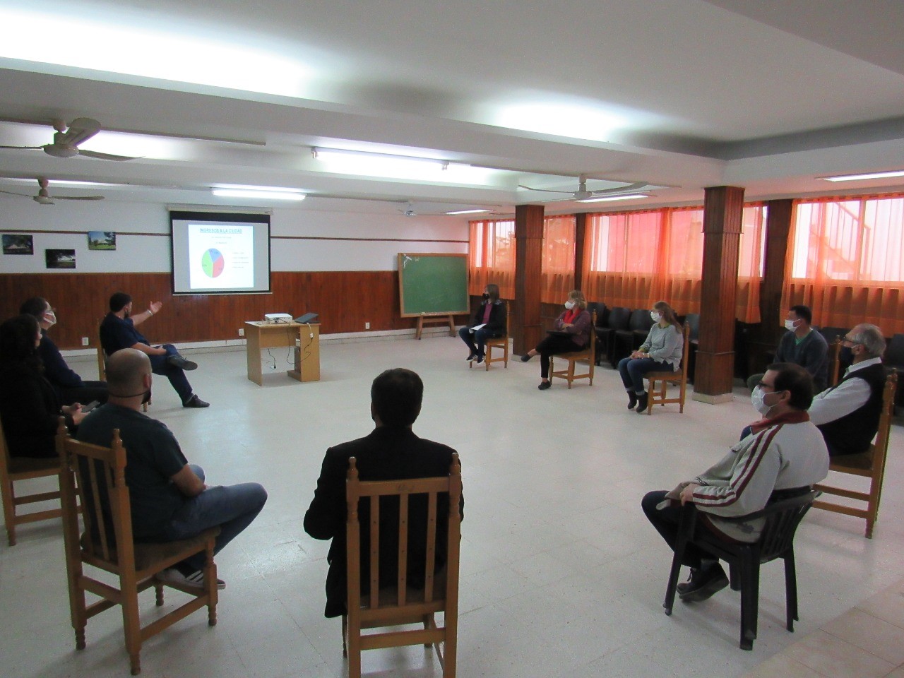 Larroque: solicitan la inclusión de adultos mayores de sexo masculino al “Hogar de Todos”