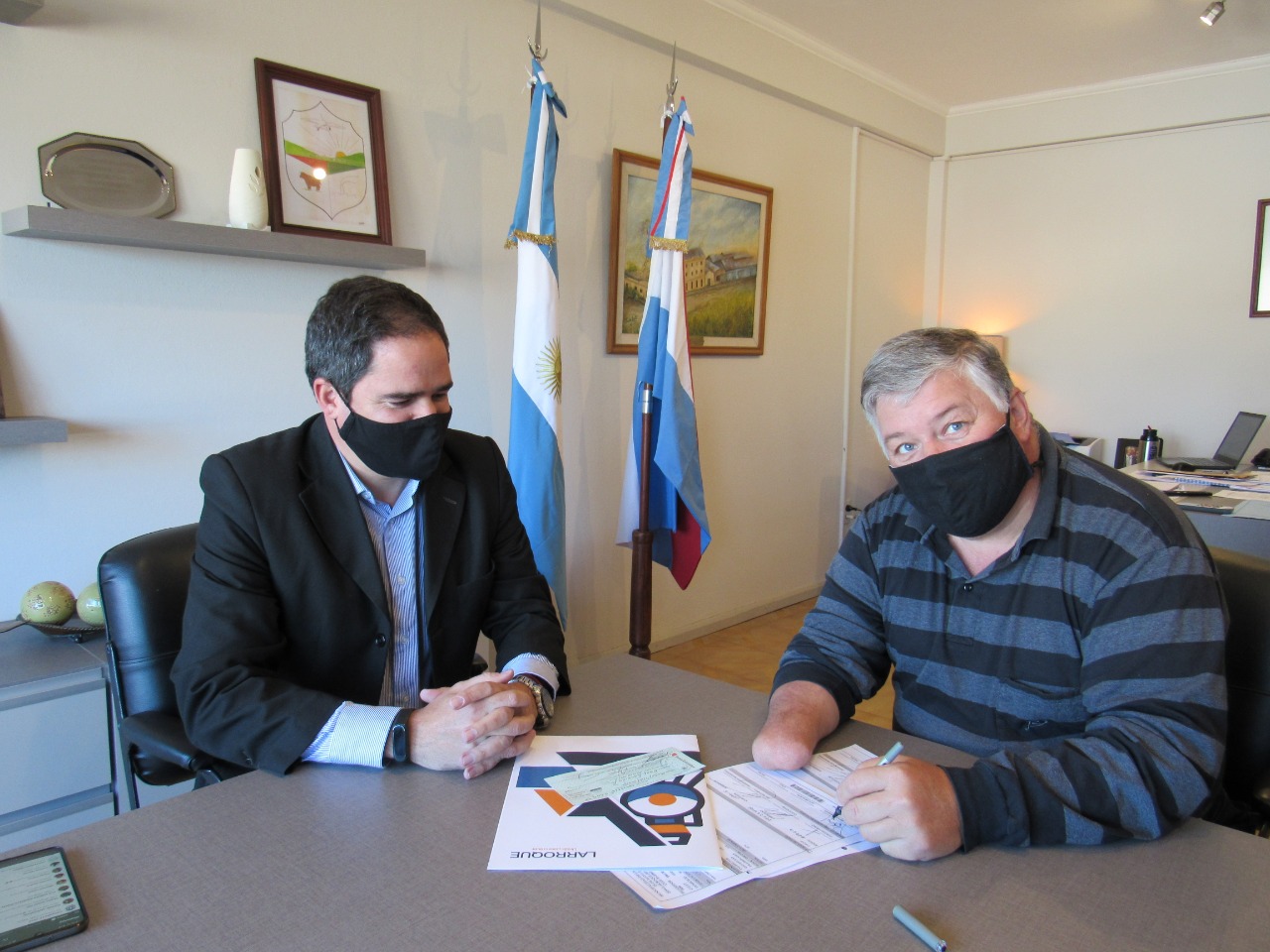 Larroque: La Escuela 93 “Faustino Suárez” recibió un aporte de la comuna local