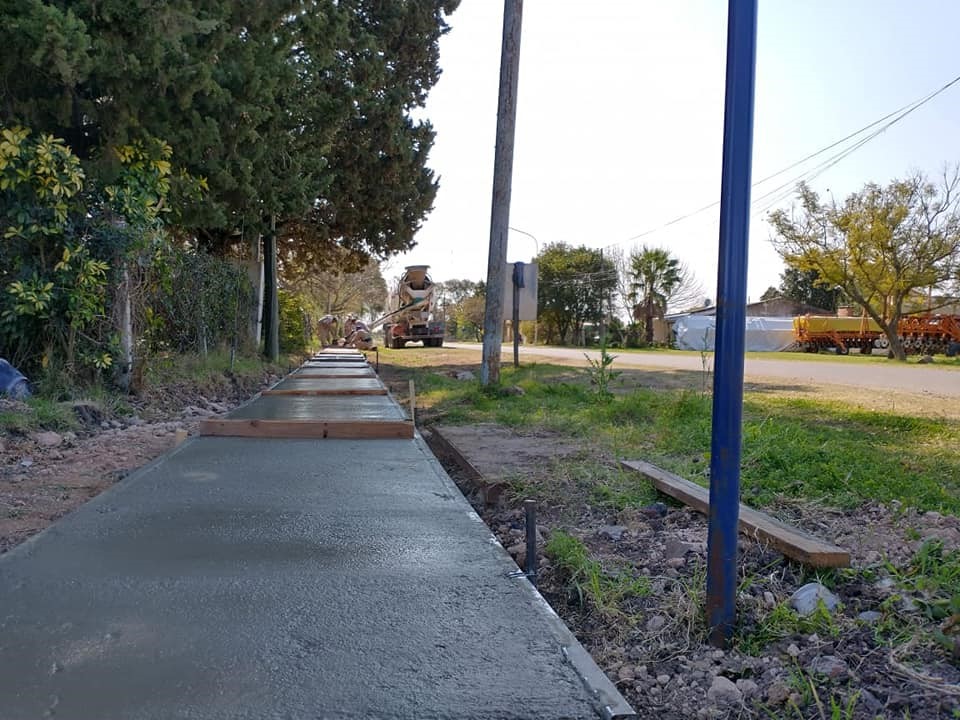 Quedó concluida la construcción de una veredera peatonal 