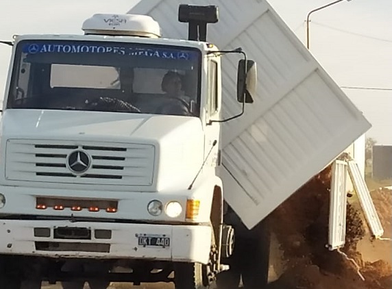 Larroque: continúan con la recuperación del parque automotor