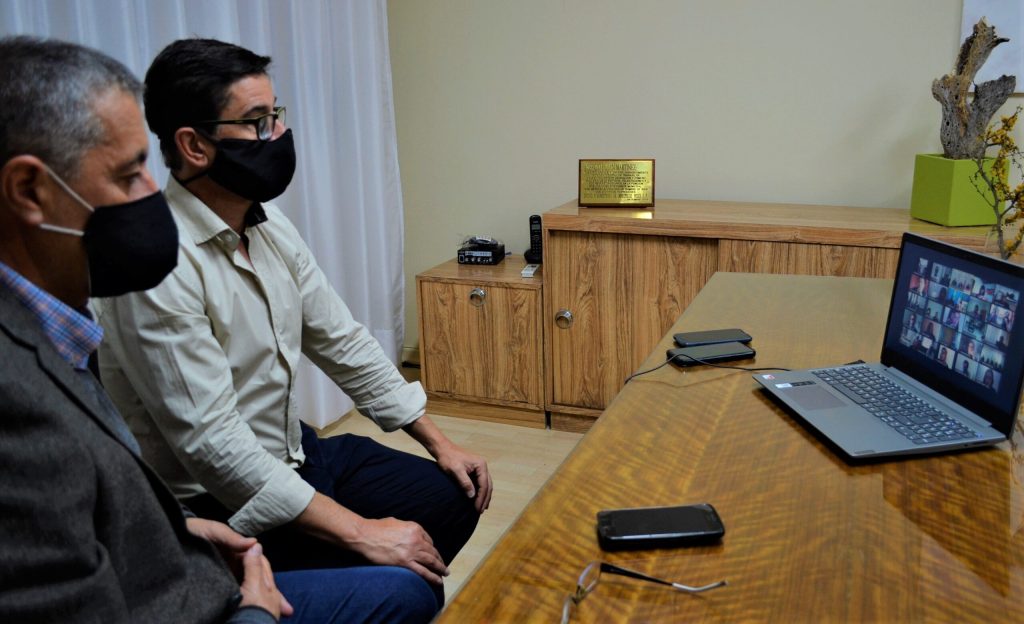 Urdinarrain:  Martínez presenció el acto por el Bicentenario