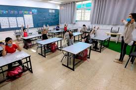 Agmer pide dar marcha atrás con el regreso a las aulas