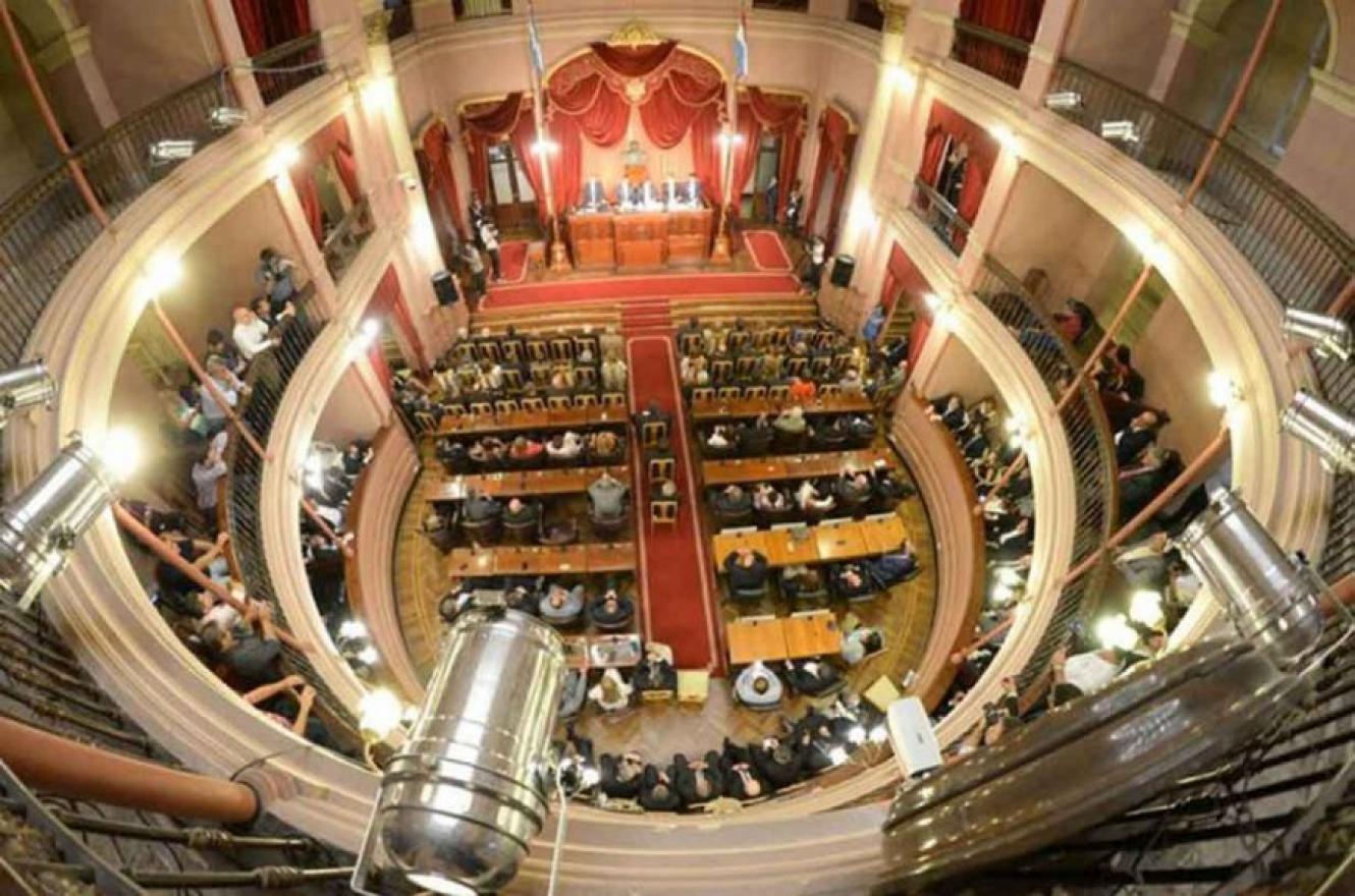 El Ejecutivo entrerriano busca vía libre para aumentar impuestos