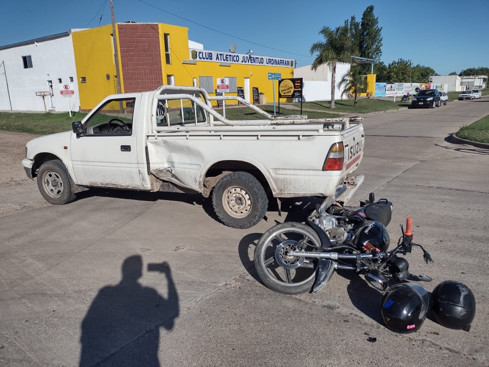 Siniestro vial  en el centro de  Urdinarrain