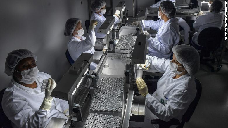 Angustia en el mundo por las demoras en la producción y entrega de las vacunas contra el coronavirus