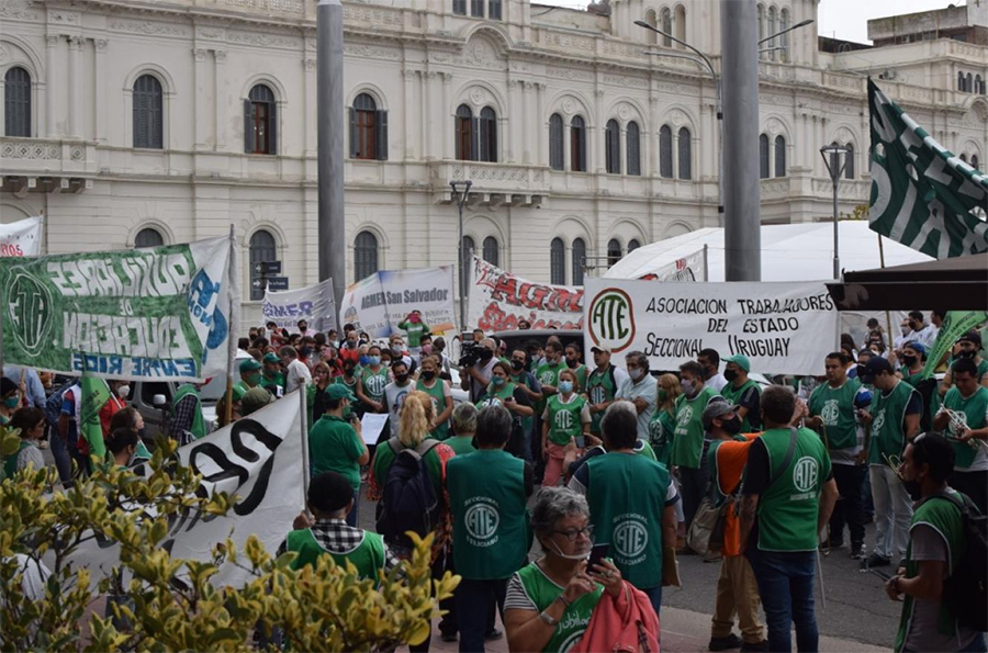 AGMER y ATE se manifestaron en el CGE y Casa de Gobierno