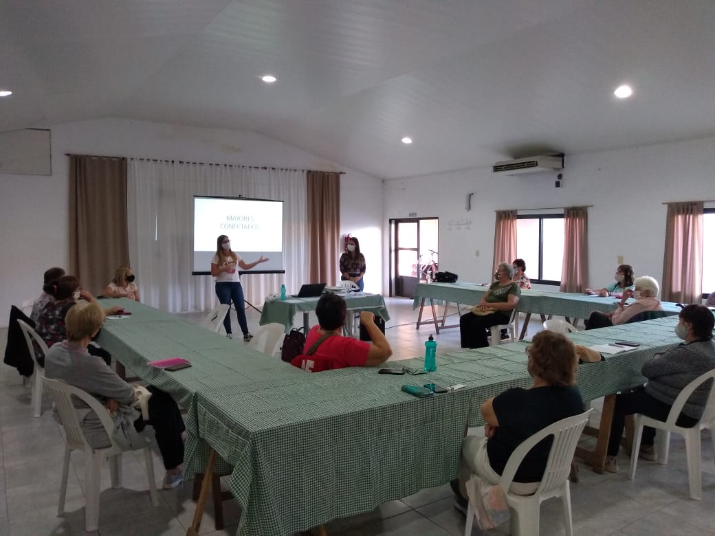 Realizaron la primera jornada de intercambio generacional 