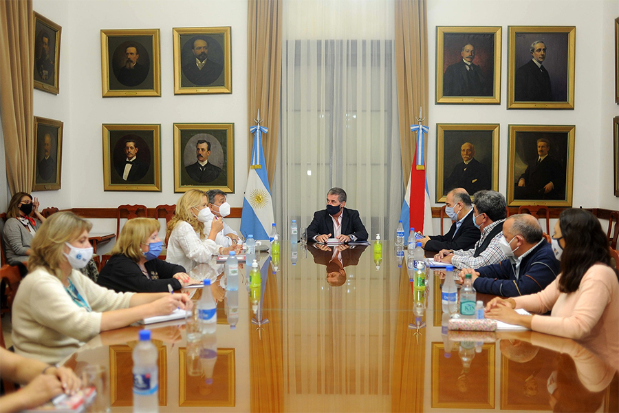 Paritaria docente: el Gobierno Provincial modificó el pago en la oferta a los maestros