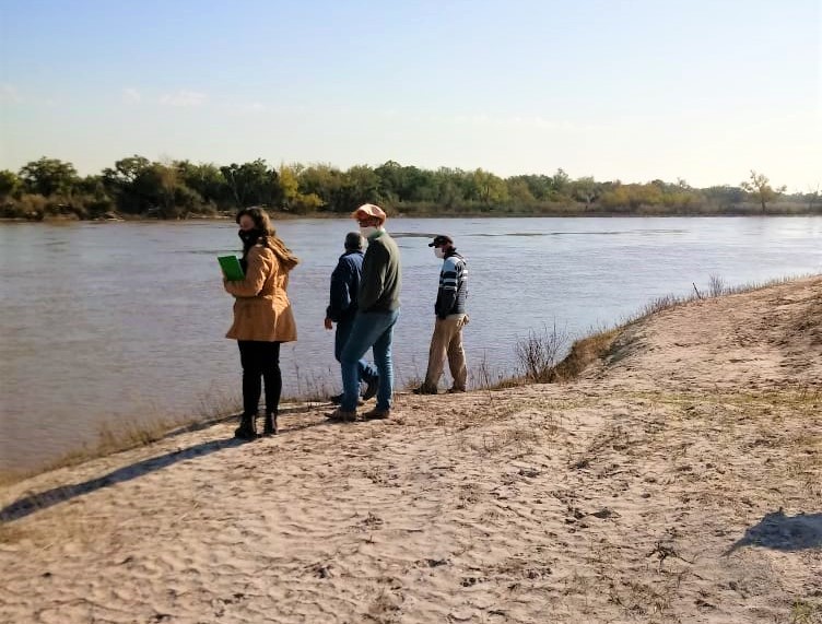 Urdinarrain  Plantaron árboles nativos en Arenas Blancas