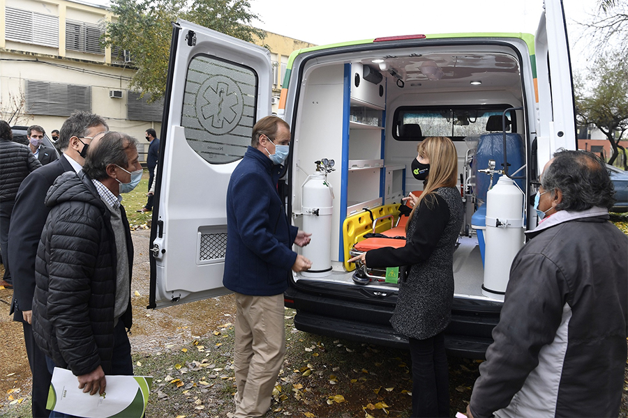 Bordet afirmó que la población está en riesgo  sanitario y anunció que habrá estrictos controles