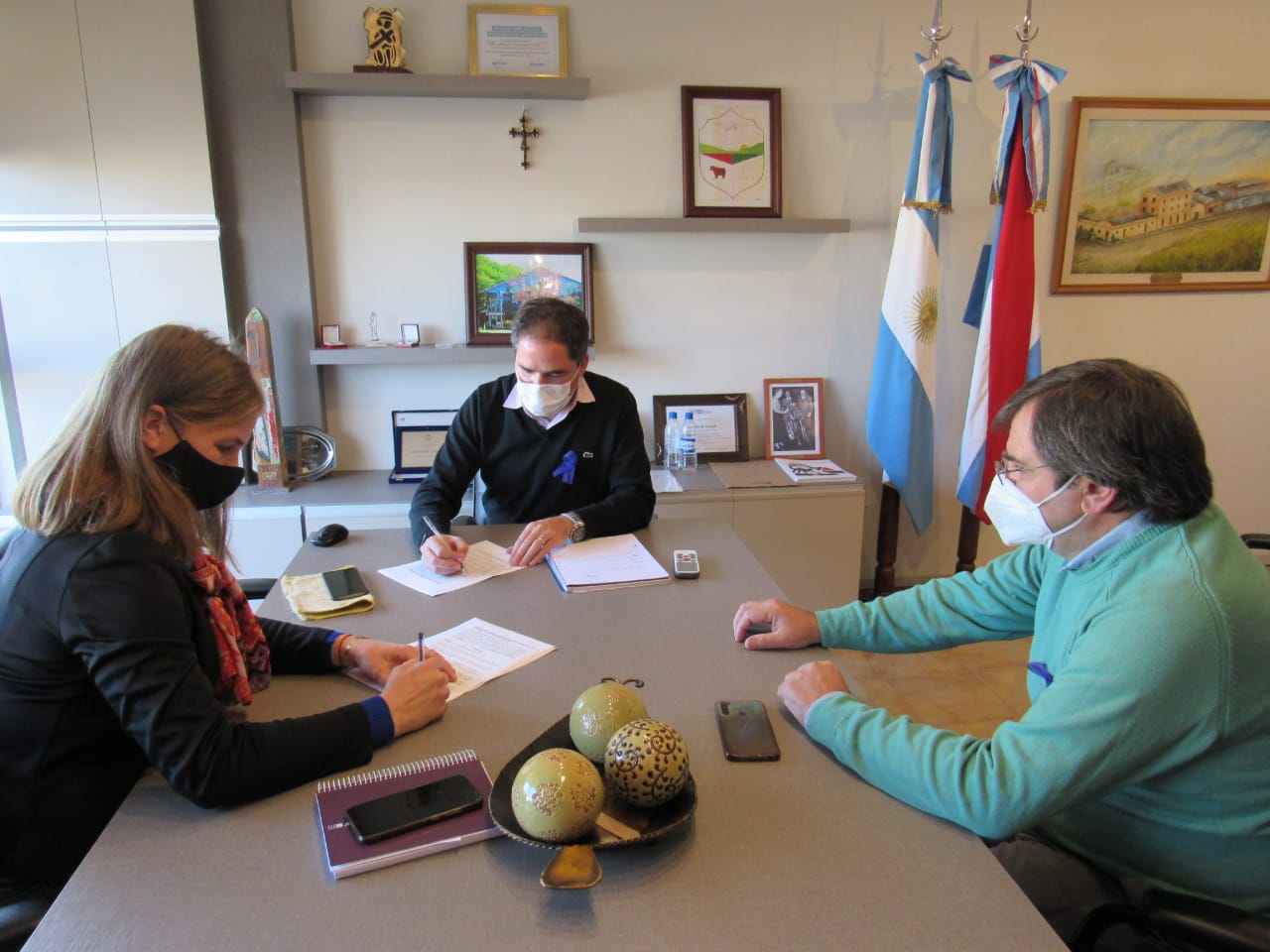 Larroque e Irazusta firmaron un convenio para el desarrollo de la región