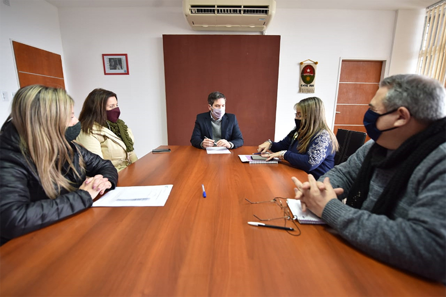 El Gobierno actualizará la carrera docente de 55 mil trabajadores
