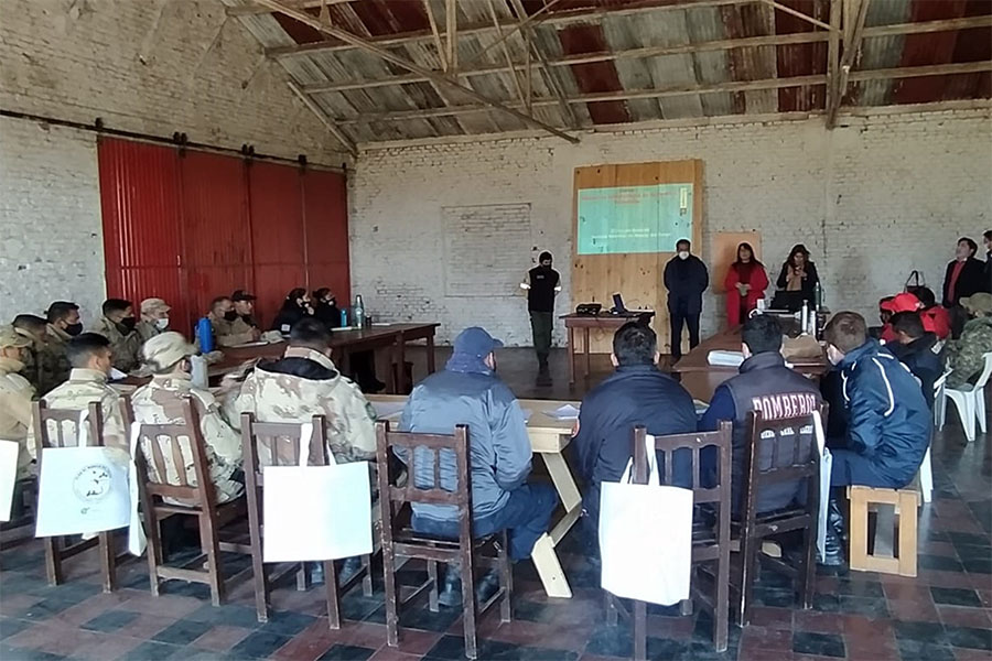Capacitan a  brigadistas en  el combate de  incendios  forestales
