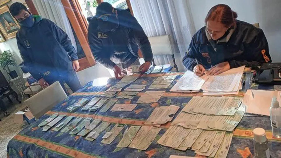 Desbaratan una banda que hacía estafas mediante venta de autos y desarmaderos