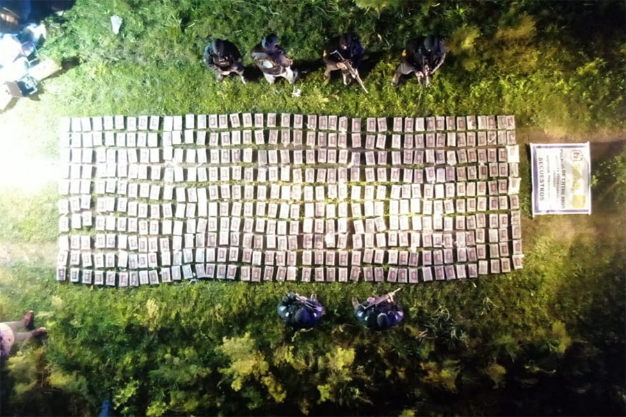 La ministra Romero destacó la labor policial  que permitió secuestrar 433 kilos de cocaína