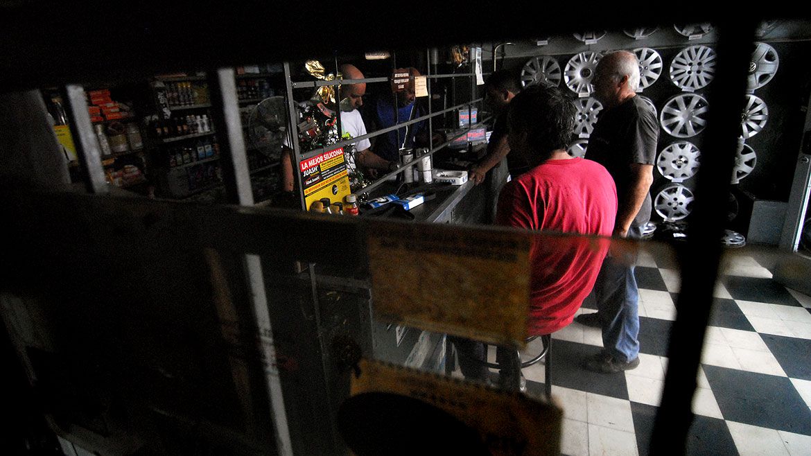 El impacto de la sequía de dólares: faltan repuestos y cada vez es más difícil importar autopartes originales