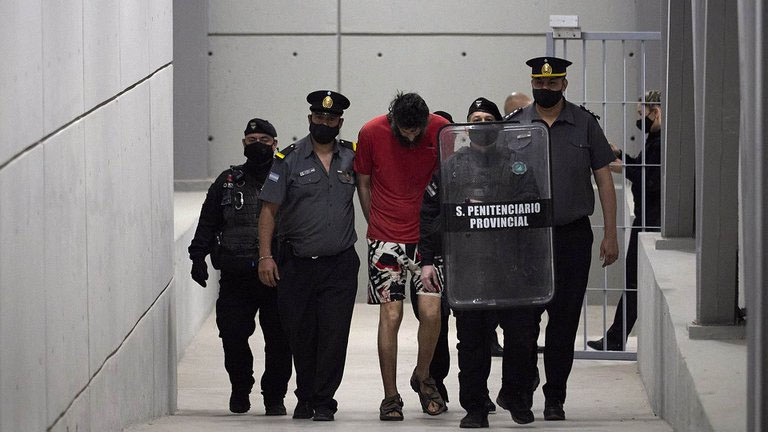 Perpetua para el “hombre gato”