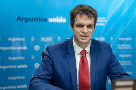 Enrique Cresto no asumiría su  banca en la Cámara de Diputados