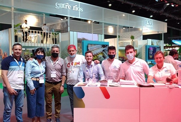 Larroque estuvo presente en la 25ª  Feria Internacional de Turismo