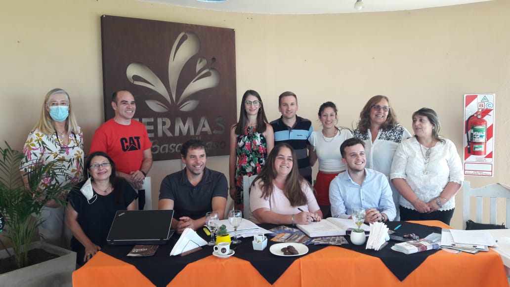 Profesionales asociados de turismo renovaron autoridades
