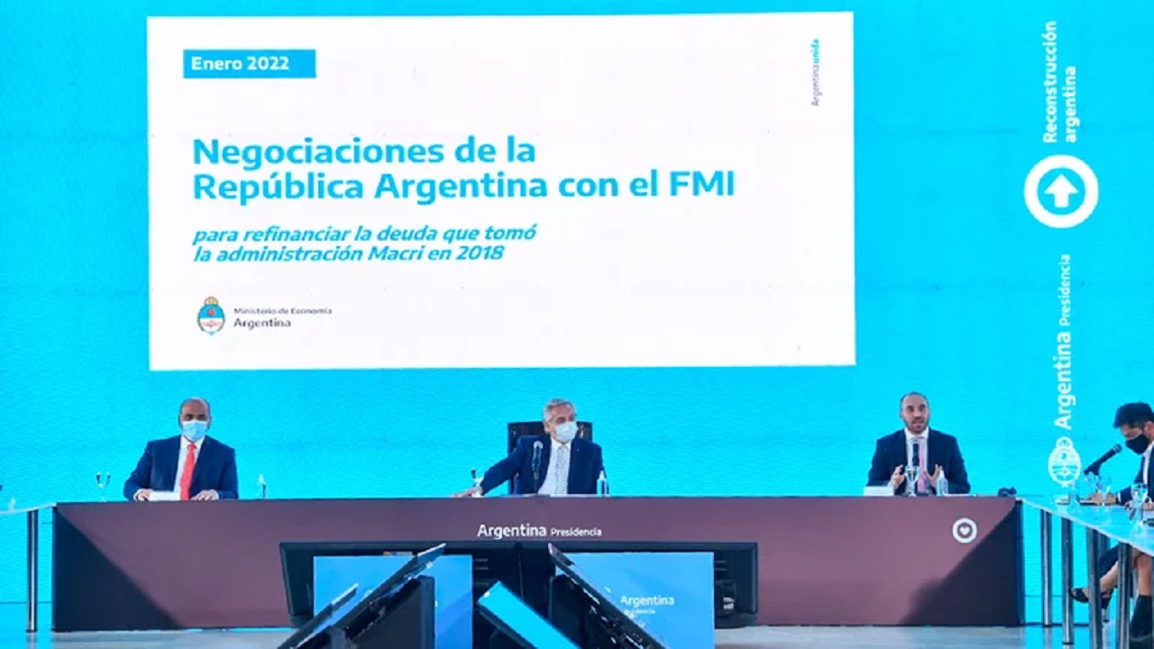 El Gobierno dijo que no aceptará un programa de ajuste del FMI y recibió respaldo de gobernadores