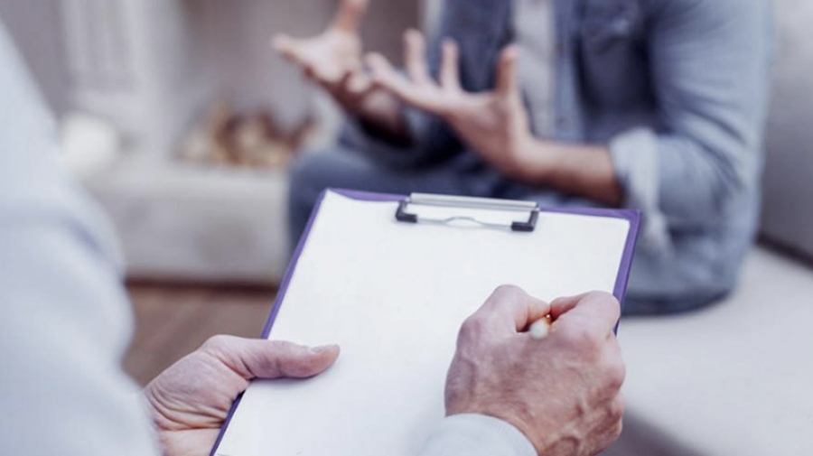 Liberaron al médico que emitió certificados falsos para no vacunarse