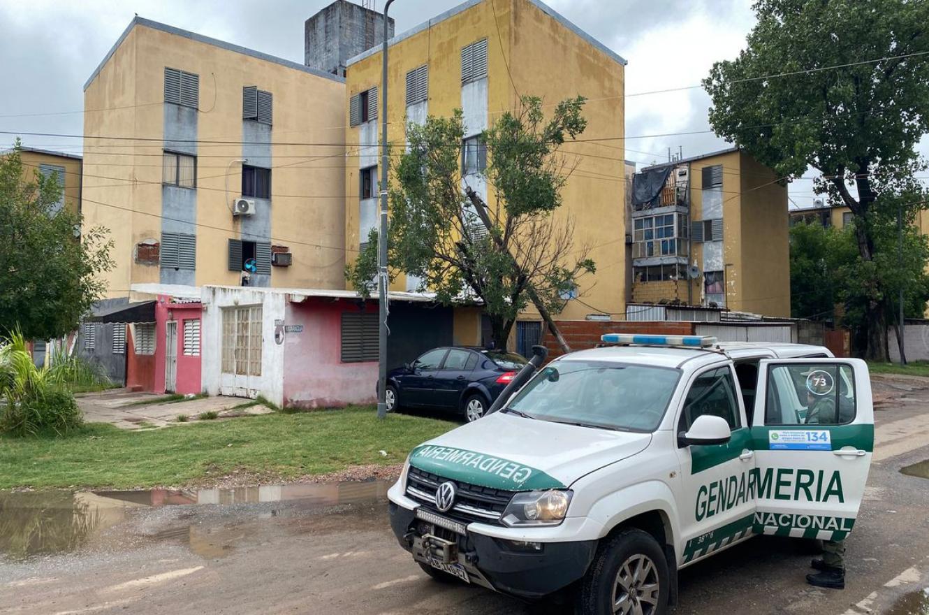 Rosario violenta: mataron   a una mujer embarazada y   dispararon a su hija de 9 años