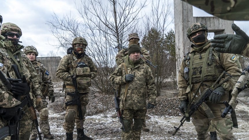 La embajada de Estados Unidos en Kiev pidió evacuar a personal diplomático