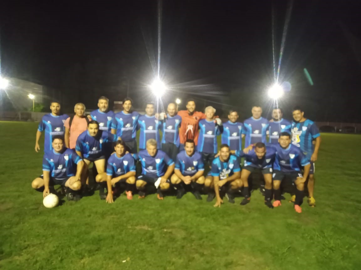 Juventud quedó como único líder, tras una nueva fecha de Veteranos