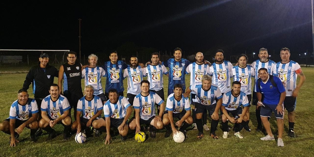 Juventud continúa como único puntero del certamen de veteranos